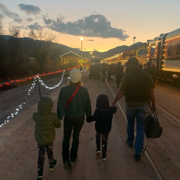 Meet your Posher, Desiree - Picture 1 of 4